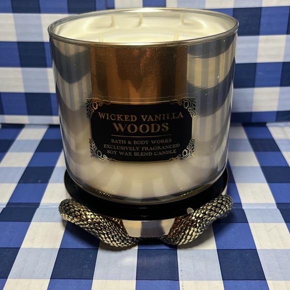RARE Bath & Body Works Wicked Vanilla Woods 3-Wick Candle with Glass& Snake Lid - Picture 8 of 9